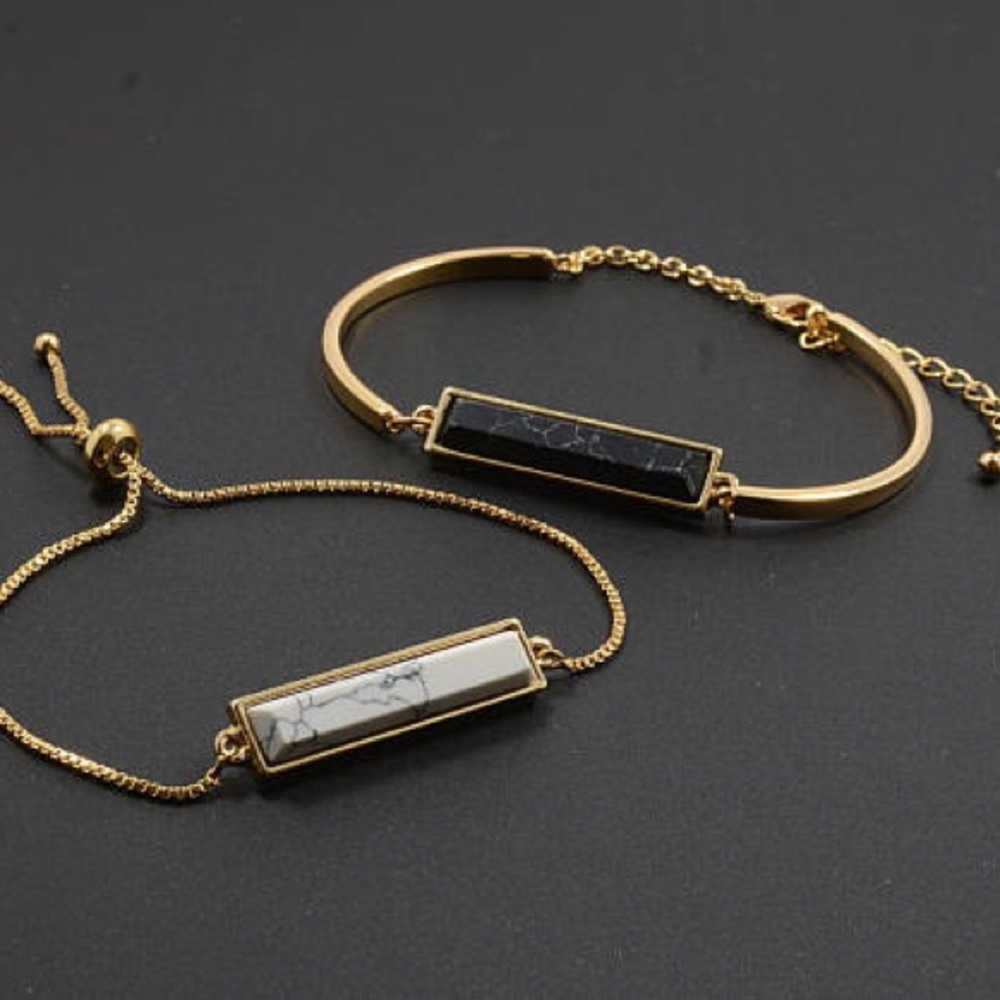 White Marble Pendant, Howlite stone, Gold.